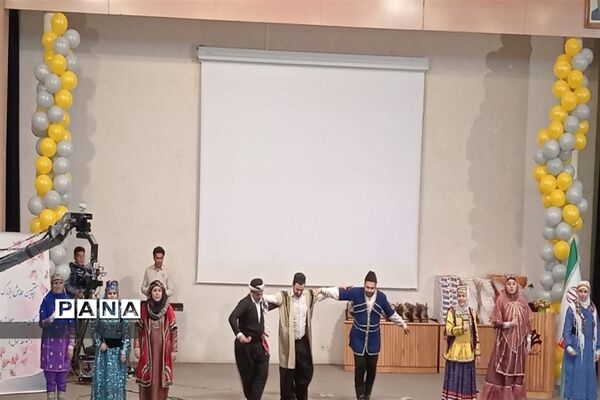 هفتمین همایش بزرگ ستارگان، ویژه دانش‌‍آموزان برتر دبیرستان شهیدمعمارزاده ناحیه 2 کرج