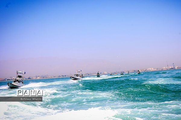 بازدید دانش‌آموزان سمپاد از مراکز مهم نظامی، دفاعی و پالایشگاه ستاره خلیج‌فارس استان هرمزگان