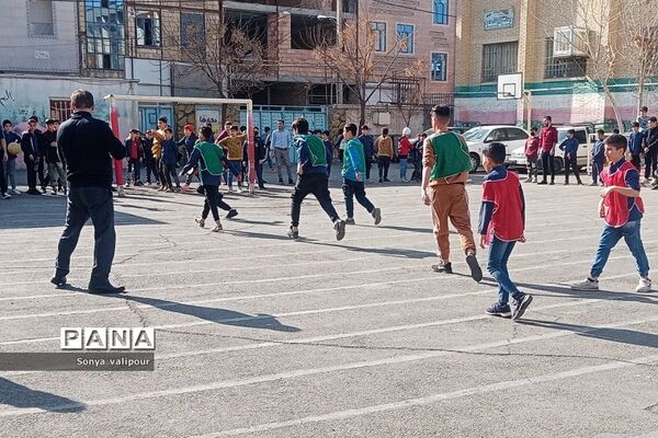 برگزاری المپیاد ورزشی درون مدرسه‌ای در دبستان پسرانه میعاد بهارستان‌2