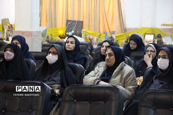 تقدیر از رابطان پژوهشسرای دخترانه رازی ناحیه یک شهرری