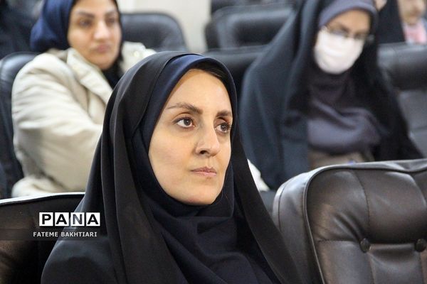 تقدیر از رابطان پژوهشسرای دخترانه رازی ناحیه یک شهرری