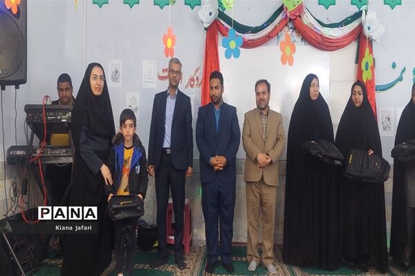 اختتامیه جشنواره من یک جنگلبانم در دبستان سمیه شهرستان کاشمر