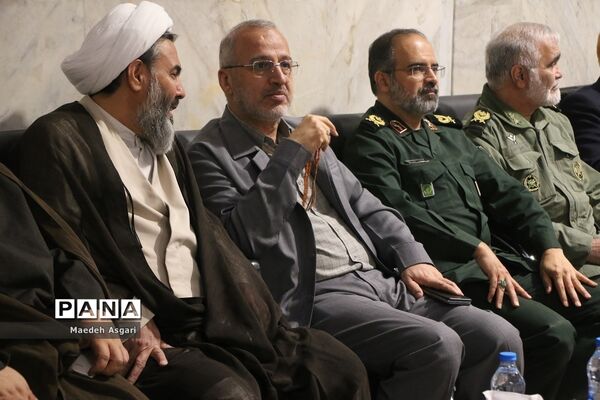 گرامیداشت یاد و خاطره شهدای دانش‌آموز و فرهنگی قم