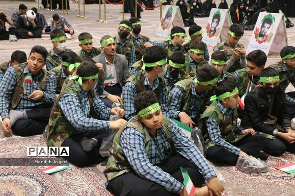 گرامیداشت یاد و خاطره شهدای دانش‌آموز و فرهنگی قم