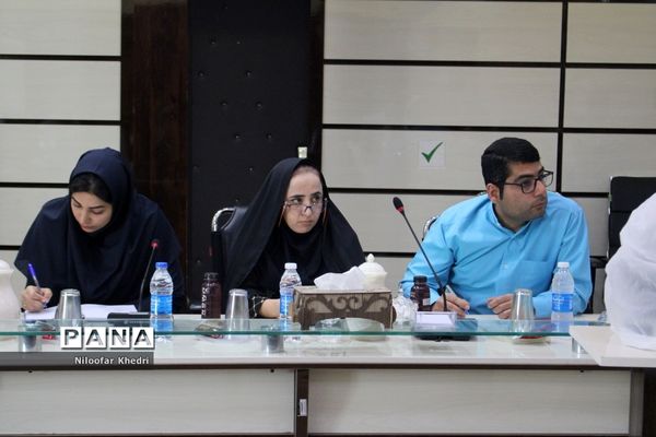 جلسه کارشناسان سنجش و ارزیابی شهرستان‌ها و مناطق استان بوشهر