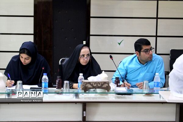 جلسه کارشناسان سنجش و ارزیابی شهرستان‌ها و مناطق استان بوشهر