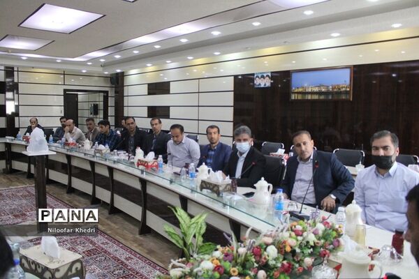 جلسه کارشناسان سنجش و ارزیابی شهرستان‌ها و مناطق استان بوشهر