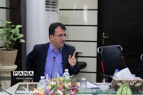 جلسه کارشناسان سنجش و ارزیابی شهرستان‌ها و مناطق استان بوشهر