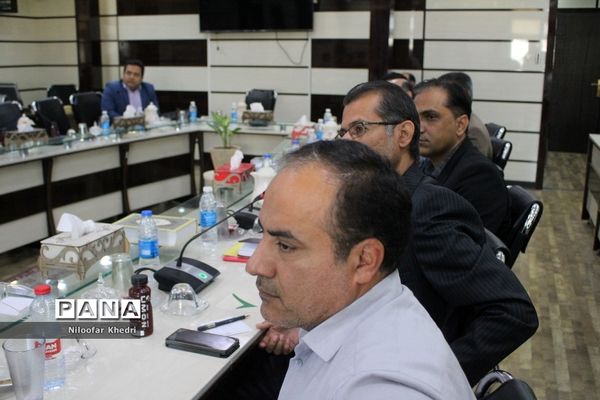 جلسه کارشناسان سنجش و ارزیابی شهرستان‌ها و مناطق استان بوشهر