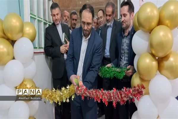 غبارروبی حرم حضرت معصومه(س) با حضور اعضای ستاد اسکان نوروزی فرهنگیان