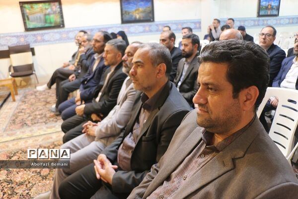 غبارروبی حرم حضرت معصومه(س) با حضور اعضای ستاد اسکان نوروزی فرهنگیان