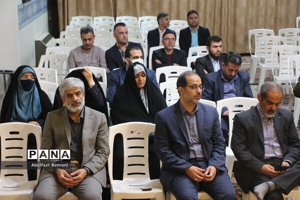 غبارروبی حرم حضرت معصومه(س) با حضور اعضای ستاد اسکان نوروزی فرهنگیان