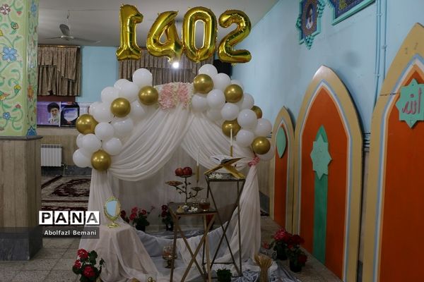 غبارروبی حرم حضرت معصومه(س) با حضور اعضای ستاد اسکان نوروزی فرهنگیان