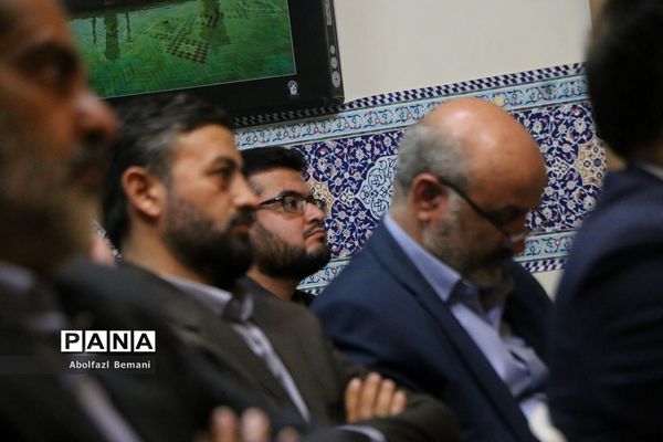 غبارروبی حرم حضرت معصومه(س) با حضور اعضای ستاد اسکان نوروزی فرهنگیان