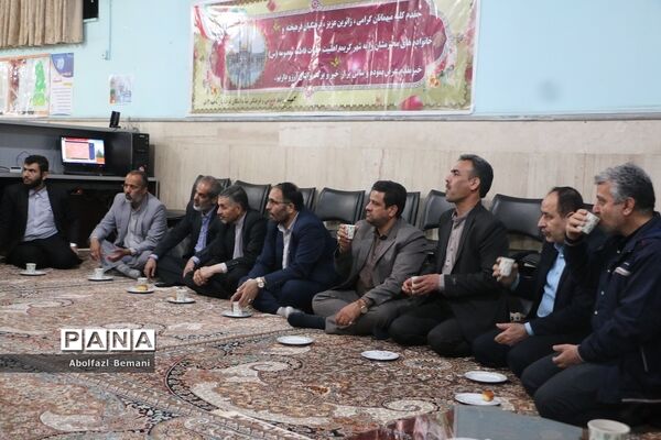 غبارروبی حرم حضرت معصومه(س) با حضور اعضای ستاد اسکان نوروزی فرهنگیان