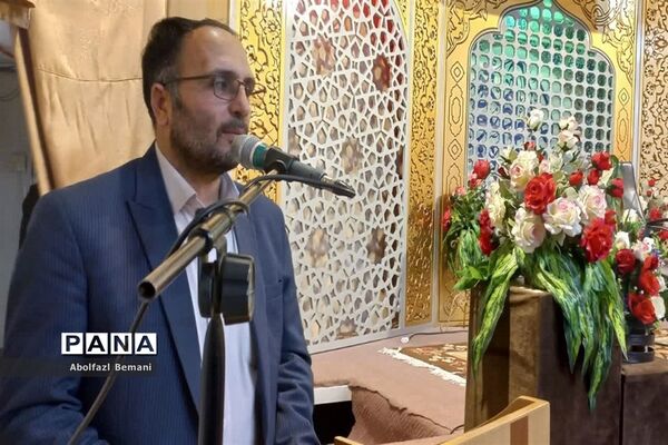 غبارروبی حرم حضرت معصومه(س) با حضور اعضای ستاد اسکان نوروزی فرهنگیان