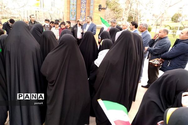 آیین غبار روبی  یادمان شهدای گمنام بوستان پلیس همزمان با گرامیداشت روز شهدا