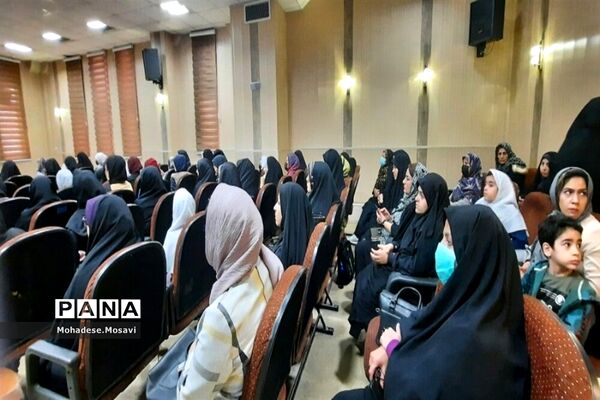 برگزاری مراسم تجلیل از برترین‌های حوزه پرورشی