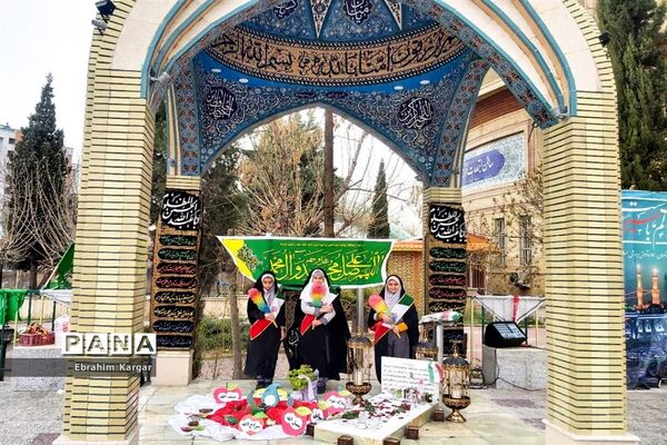 تجدید بیعت دانش آموزان منطقه ۵ با  شهید گمنام
