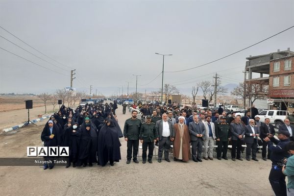 اهدای 500 سری جهزیه به زوجین در پاکدشت