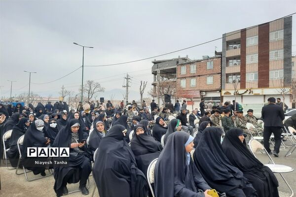 اهدای 500 سری جهزیه به زوجین در پاکدشت