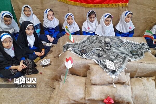 مراسم روز بزرگداشت شهدا در دبستان مهرآیین بهارستان ۲