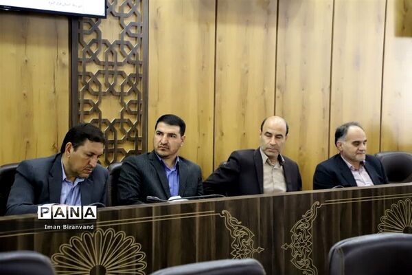 جلسه شورای پشتیبانی سوادآموزی استان لرستان