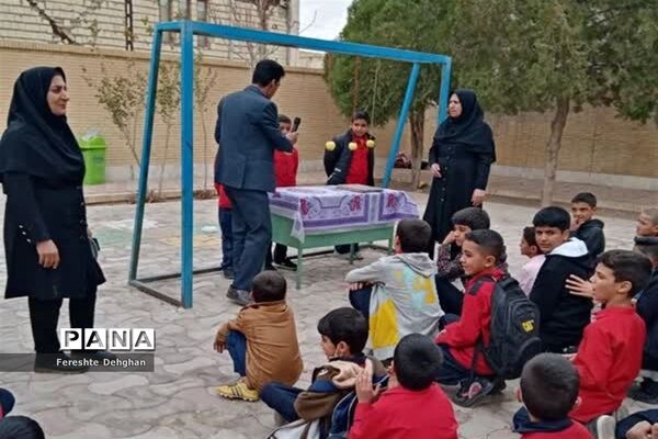 برگزاری اردوی درون مدرسه‌ای در دبستان شهید نواب صفوی