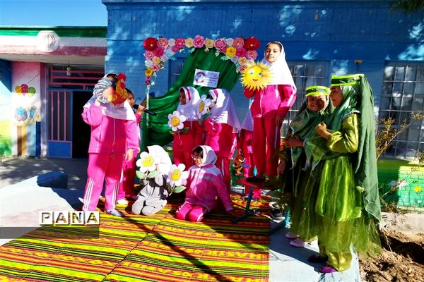 برگزاری اعیاد شعبانیه در دبستان فاطمیه شهرستان خاتم