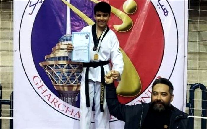 دانش‌آموز قهرمان تکواندو شهرستان قرچک: تنها هدف ورزشکار سربلندی کشورش است