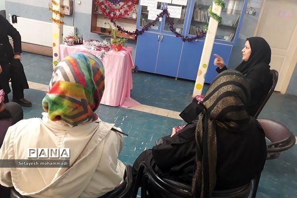 برگزاری کارگاه توجیهی چهارشنبه‌سوری ویژه آموزگاران در دبستان حضرت زهرا(س)‌۲ رودهن