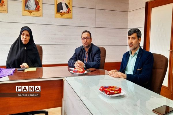 نشست صمیمی و تقدیر از  راهبران گروه‌های آموزشی آموزش و پرورش ملارد