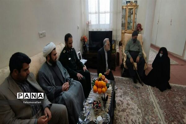 آیین غبارروبی و عطر افشانی مزار شهدا و طرح سلام بر شهید در شهرستان فیروزکوه