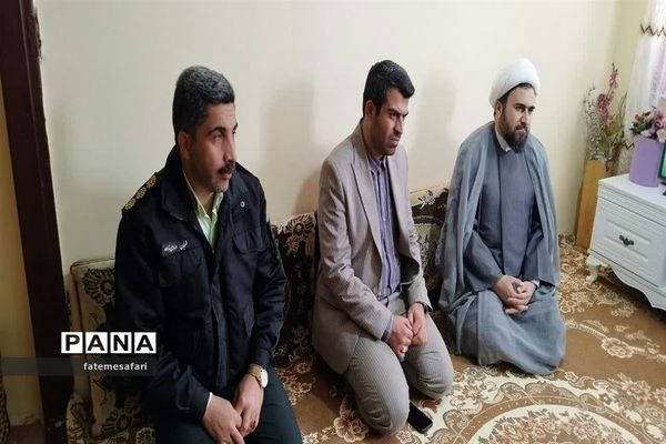 آیین غبارروبی و عطر افشانی مزار شهدا و طرح سلام بر شهید در شهرستان فیروزکوه