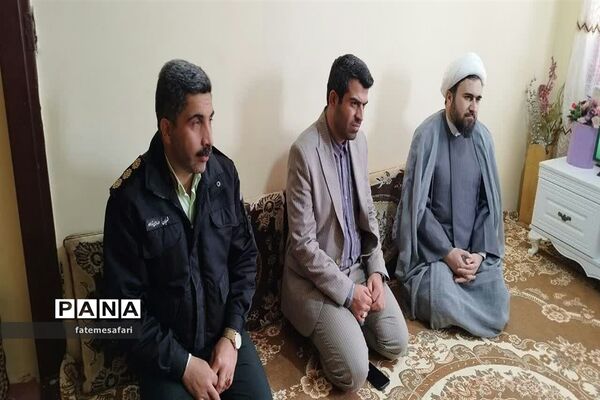 آیین غبارروبی و عطر افشانی مزار شهدا و طرح سلام بر شهید در شهرستان فیروزکوه