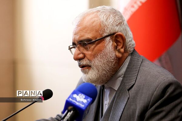 نشست خبری رئیس کمیته امداد