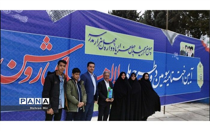 مقام برتر کشوری در سومین دوره طرح ملی لاله‌های روشن به گلستان رسید