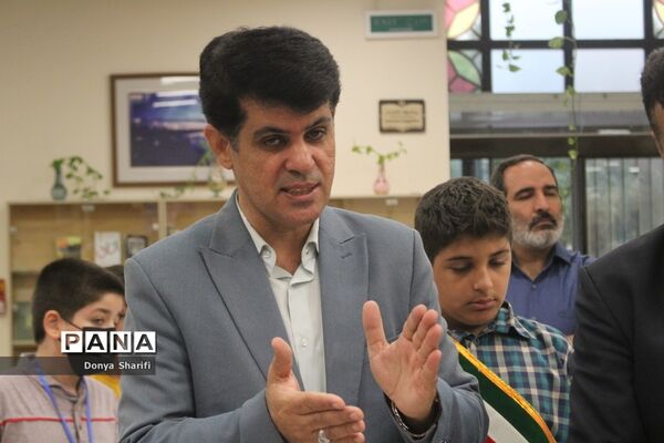 نمایشگاه جابربن حیان دبستان شهید کاوه شهرستان بوشهر