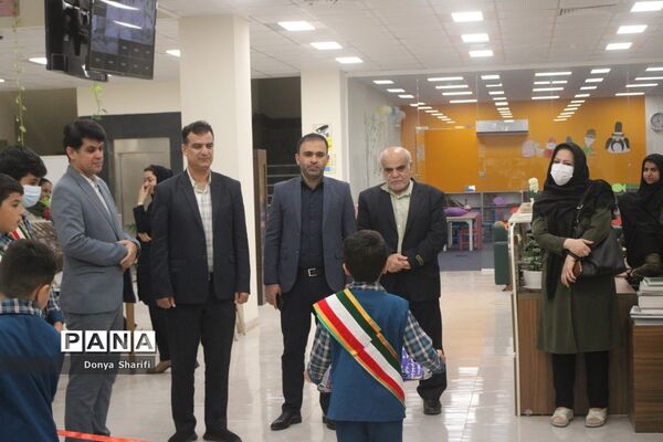 نمایشگاه جابربن حیان دبستان شهید کاوه شهرستان بوشهر