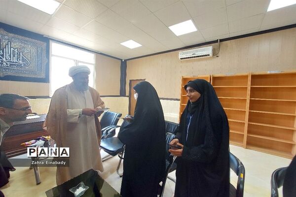 تجلیل از دانش‌آموزان فعال فرهنگی توسط امام جمعه ملارد