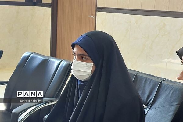 تجلیل از دانش‌آموزان فعال فرهنگی توسط امام جمعه ملارد