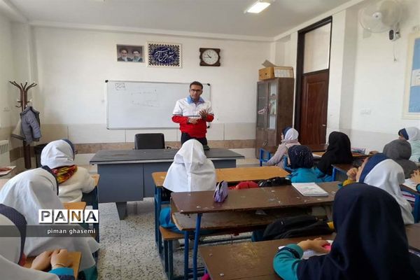 اجرای طرح همتا در مدارس ابتدایی آباده