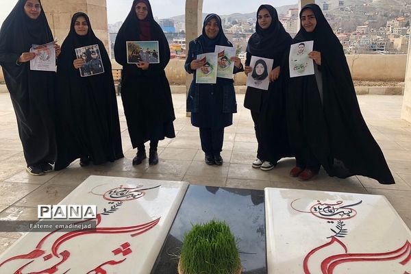 غبارروبی و عطر افشانی مزارشهدای گمنام توسط مدارس رودهن‌