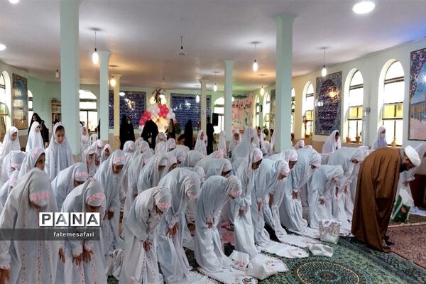 برگزاری مرحله دوم آیین با شکوه جشن فرشته‌ها دانش‌آموزان دختر شهرستان فیروزکوه