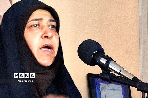 مراسم‌ تجلیل از شورای فرماندهی بسیج دانش‌آموزی و فرهنگیان رودهن