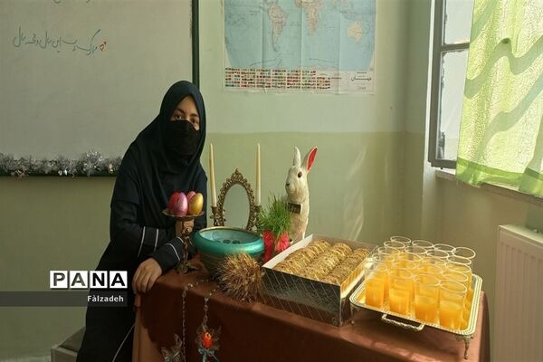 آخرین روز حضور در مدرسه با چیدن سفره هفت سین به اتمام رسید
