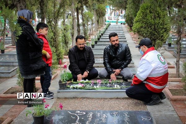 آیین غبارروبی مزار شهدا در ارومیه