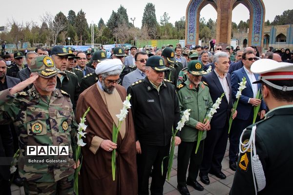 آیین غبارروبی مزار شهدا در ارومیه