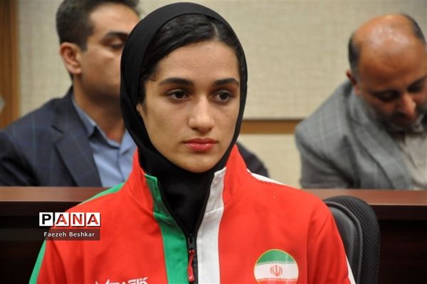 تجلیل و تقدیر از ورزشکاران مدال آور در ساری