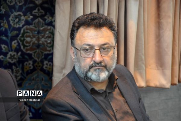 برپایی میز خدمت در مصلی امام خمینی (ره) شهرستان ساری